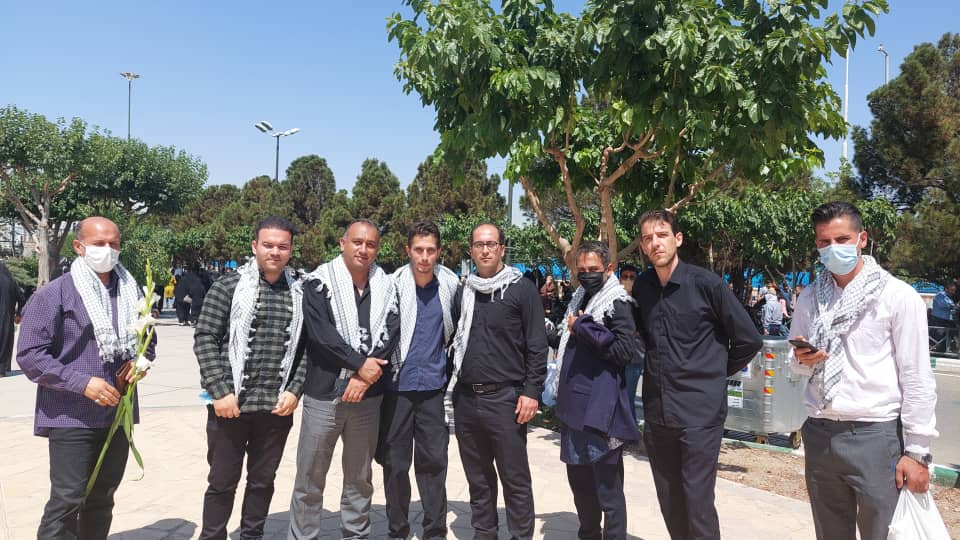 بسیجی و زائر حرم : مسلمانان مدیون امام راحل هستند