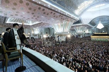 伊朗举行伊玛目·霍梅尼逝世33周年纪念活动 国家最高领袖出席并演讲
