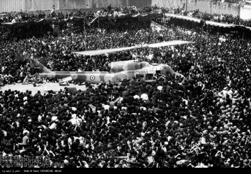 Unseen images of the world's largest funeral ceremony 