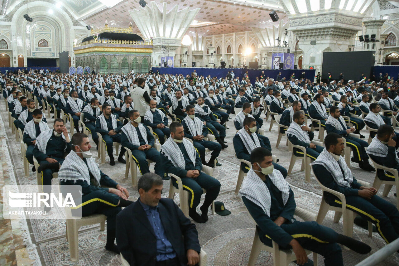 بسیجیان ادارات و وزارتخانه های استان تهران با آرمانهای امام راحل در هفته دولت تجدید میثاق کردند بسیجیان ادارات و وزارتخانه های استان تهران با آرمانهای امام راحل در هفته دولت تجدید میثاق کردند