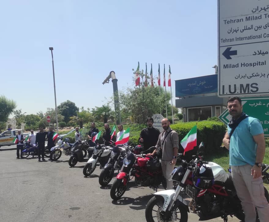 تور موتورسواری از برج میلاد تا مرقد امام خمینی (ره) برگزار شد