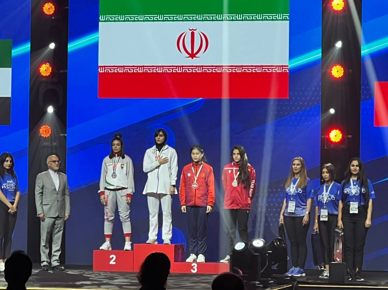 2 iranische Frauen qualifizieren sich für das Finale der Muay Thai-Weltmeisterschaft