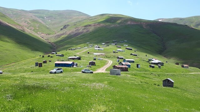 زندگی فراتر از ابرها؛ در مراتع زیبای رضوانشهر