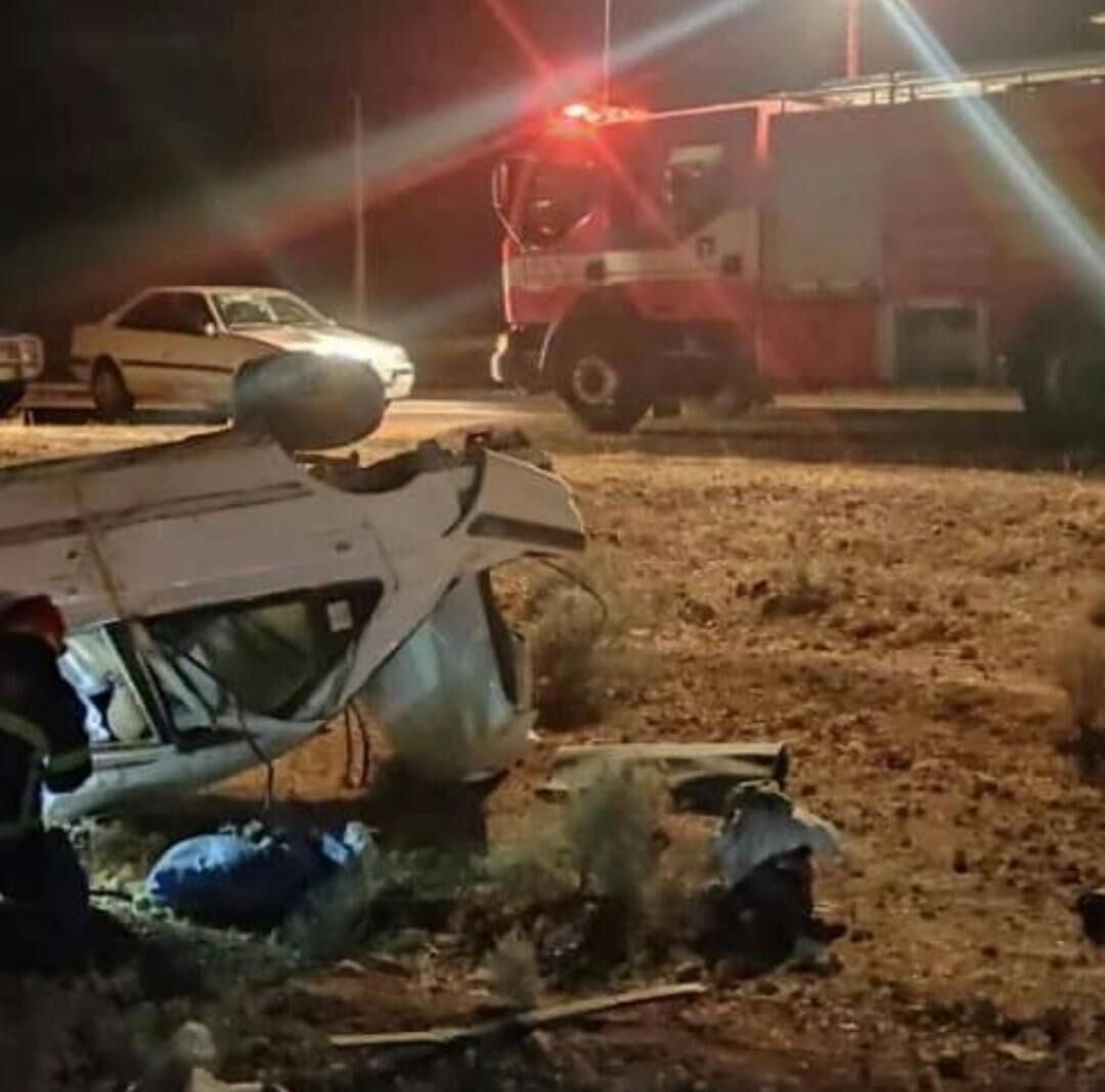 واژگونی خودروی سواری در جهرم منجر به کشته شدن دو نفر شد واژگونی خودروی سواری در جهرم منجر به کشته شدن دو نفر شد
