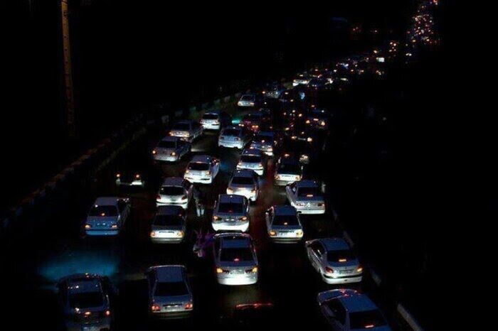 ترافیک محور سمنان به تهران نیمه‌سنگین است
