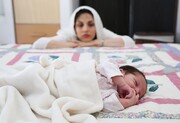 چه مواردی افسردگی پس از زایمان را تشدید می کند؟