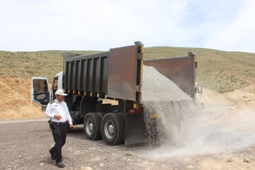 رانندگان کامیون‌های متخلف در مسیر خلخال- گیلان نقره‌داغ شدند