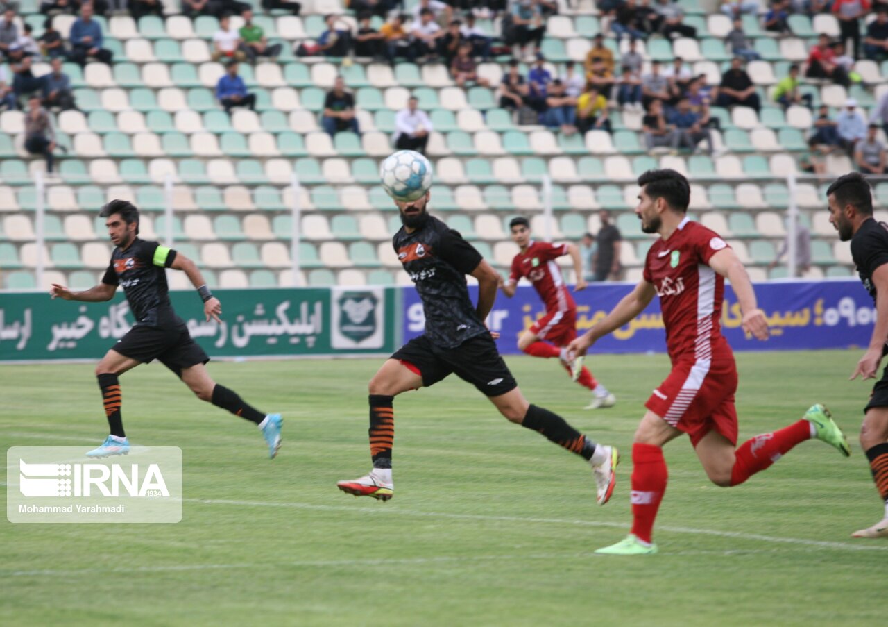 ۲ تیم از مهاباد امسال در لیگ برتر فوتبال آذربایجان‌غربی حضور دارند