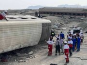 مسافران قطار طبس با اتوبوس به یزد منتقل شدند