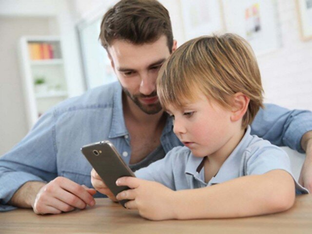 لطفا در خانواده رمز گوشیتان را لو بدهید! 1 لطفا در خانواده رمز گوشیتان را لو بدهید!