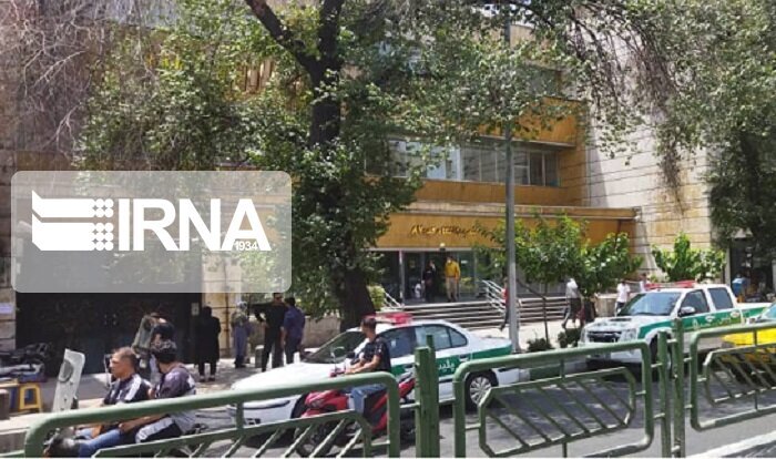 اعتراض صاحبان صندوقهای امانات به سرقت رفته بانک ملی/ رئیس شعبه برکنار شد