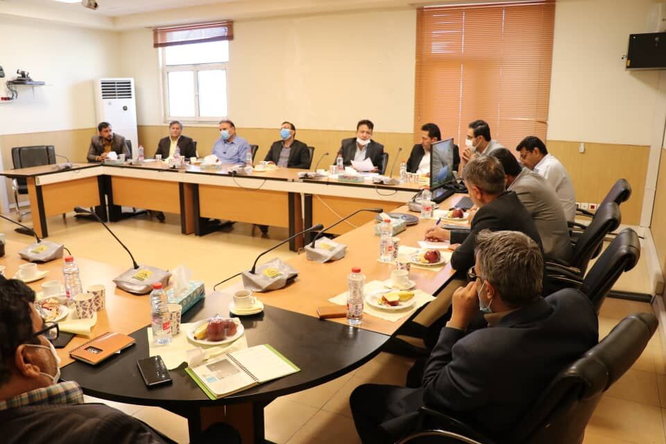 مدیر عامل برق فارس: تعامل با صنایع در مصرف بهینه برق تابستان امسال ضروری است  مدیر عامل برق فارس: تعامل با صنایع در مصرف بهینه برق تابستان امسال ضروری است