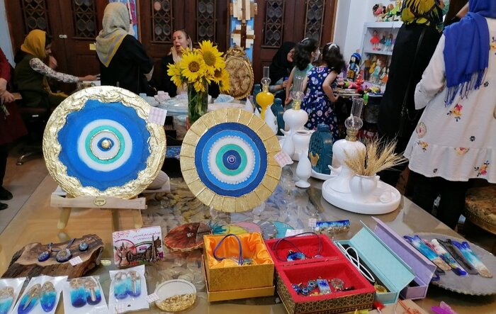 نمایشگاه هنرهای تجسمی یاس در بوشهر افتتاح شد