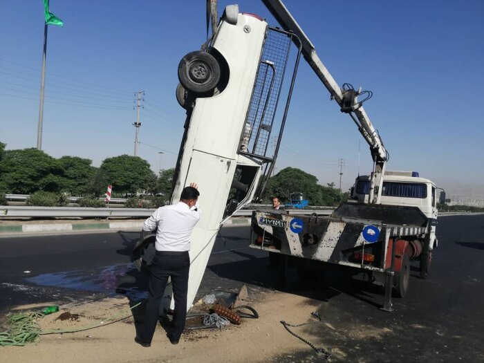 واژگونی مرگبار وانت پیکان در جنوب تهران