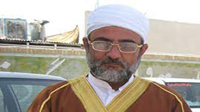 امام جمعه اهل سنت خنج اهانت به مقدسات مسلمانان را محکوم کرد امام جمعه اهل سنت خنج اهانت به مقدسات مسلمانان را محکوم کرد