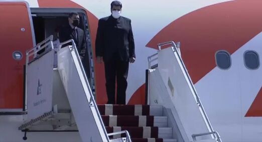 El presidente de Venezuela llega a Teherán