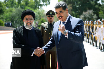Venezuela's Maduro accorded official reception in Iran