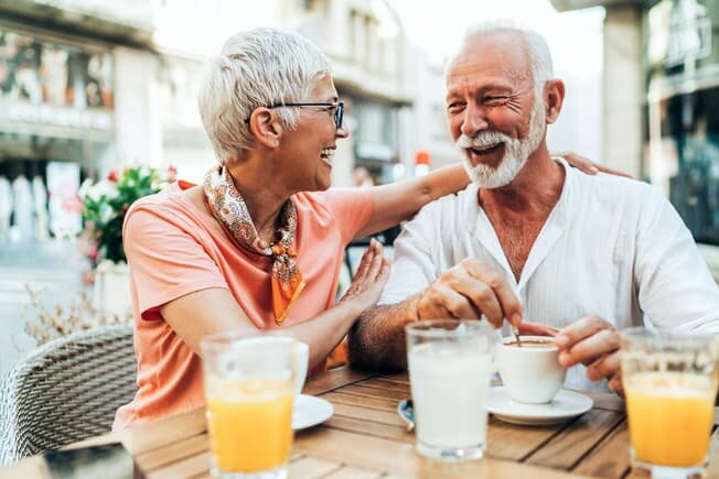 علت افتادگی پلک چشم چیست و چطور درمان میشود؟ 1 علت افتادگی پلک چشم چیست و چطور درمان میشود؟