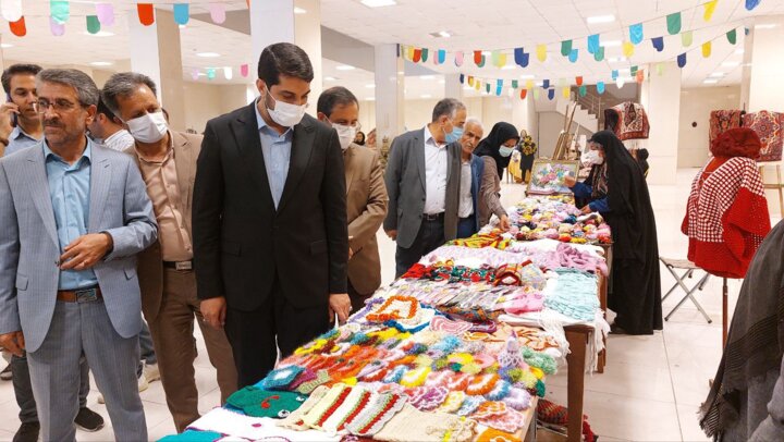 نمایشگاه صنایع دستی در ملایر افتتاح شد