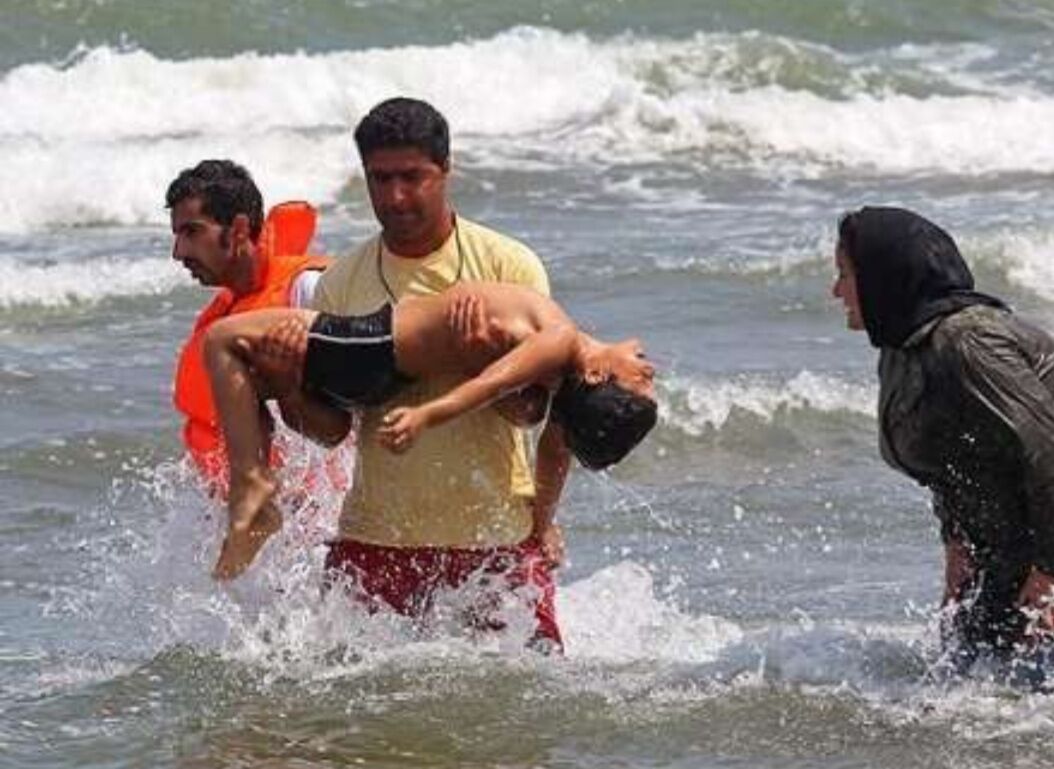 اجساد سه نفر از غرق شدگان در آب های ساحلی مازندران پیدا شد 