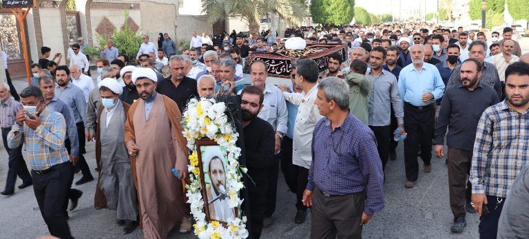  مردم گناوه با روحانی انقلابی و خوشنام وداع کردند 