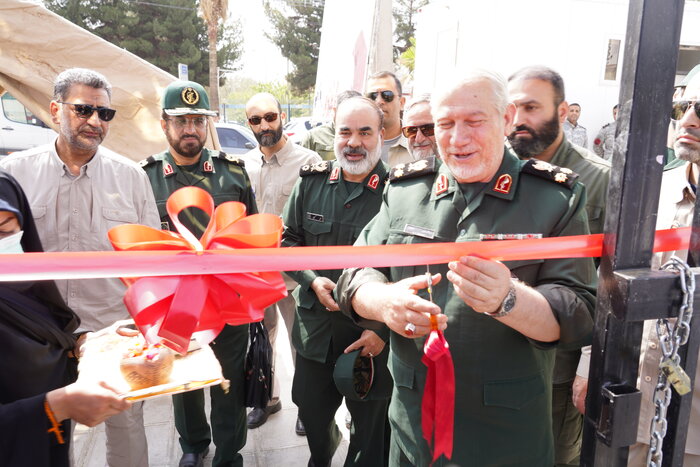 سرلشکر صفوی از مناطق عملیاتی جنوب شرق کشور کرد