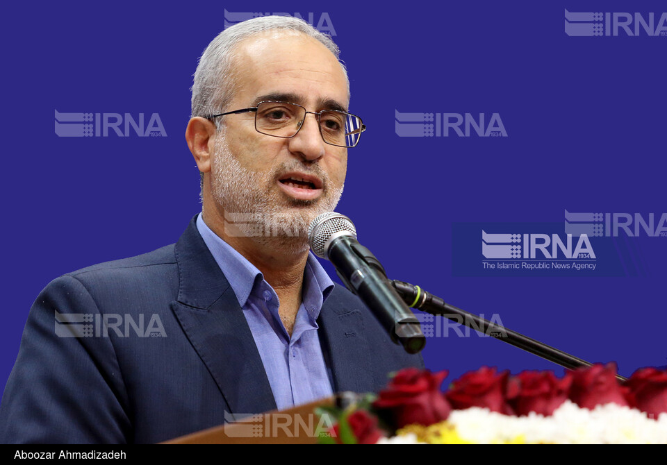 جشنواره گلمحمدی لالهزار در ایستگاه ۱۴/ استاندار: گردشگری کرمان مغفول مانده است