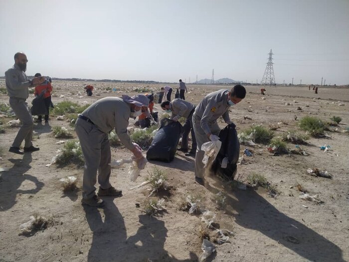 همت والای دوستداران محیط زیست در پاکسازی راشته کرج از پلاستیک