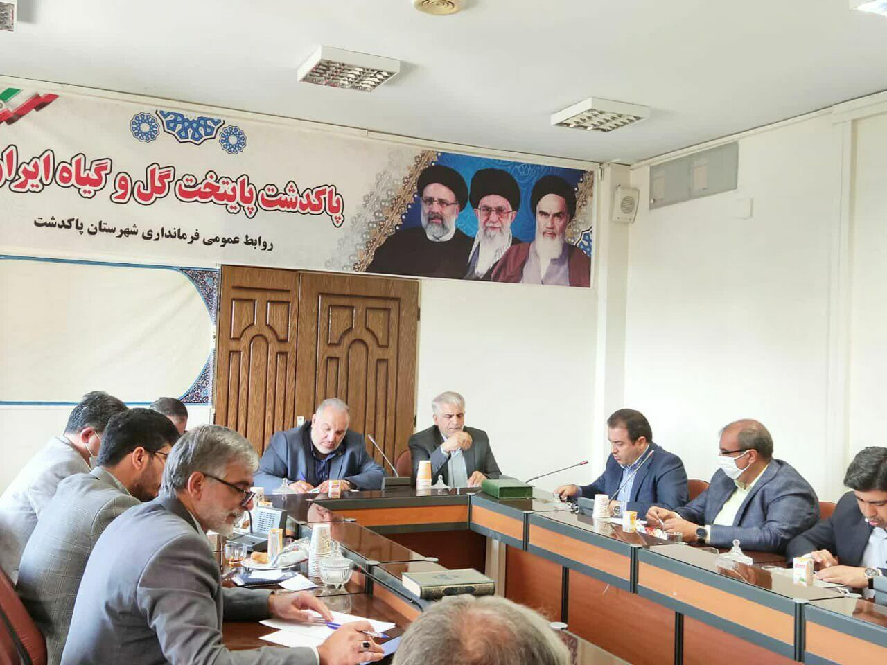 فرماندار پاکدشت: کشاورزان برای رفع کم آبی کشت خود را به گلخانه منتقل کرده اند فرماندار پاکدشت: کشاورزان برای رفع کم آبی کشت خود را به گلخانه منتقل کرده اند