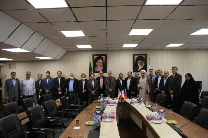 ایران با وجود 40 سال تحریمهای جنایتکارانه پایدار مانده است 3