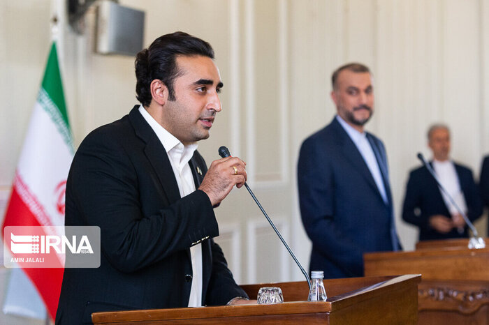 از تاکید زرداری بر الگوبرداری از مردم ایران تا تکاپوی آمریکا برای کاهش درآمدهای نفتی روسیه