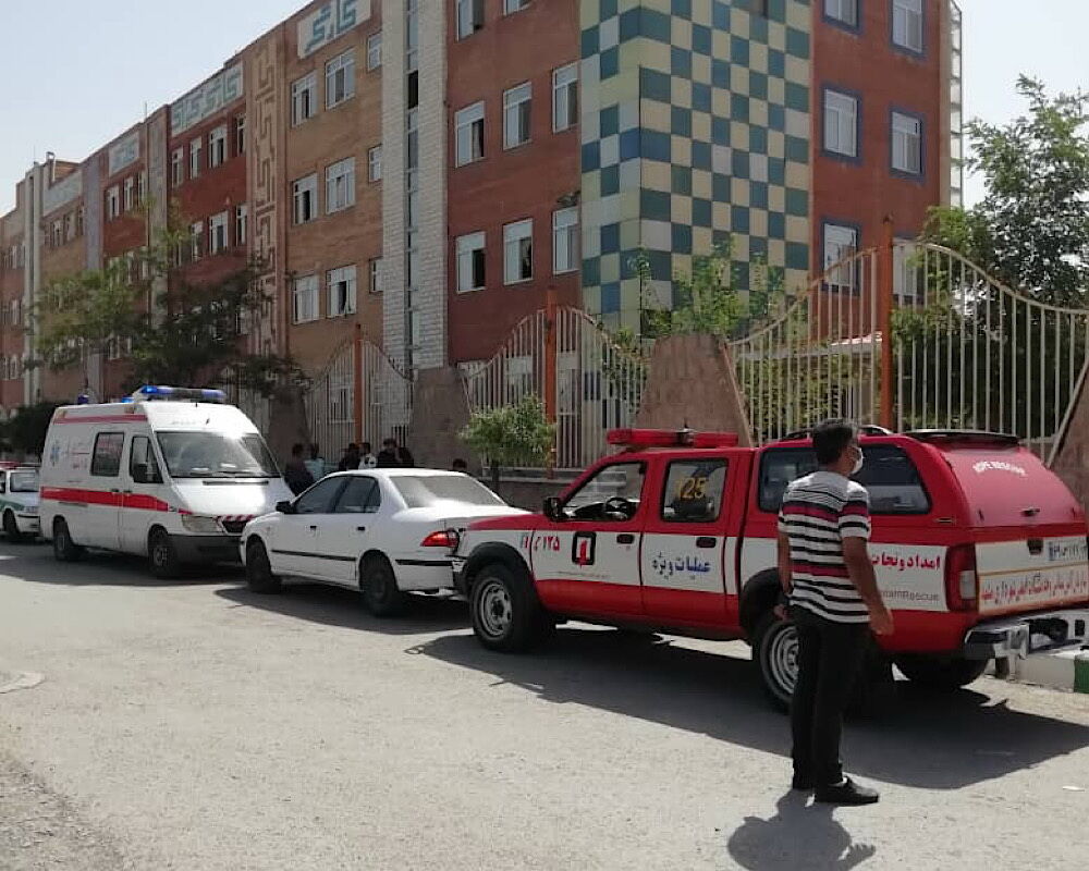  ۵۰ نفر از آتش سوزی "خانه کارگر" مشهد نجات یافتند