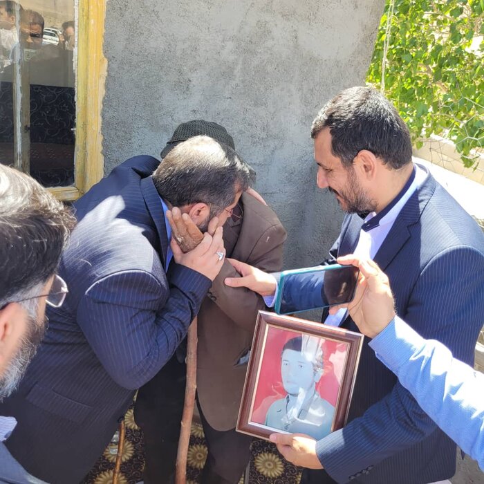 رسالت دولت مردمی تکریم هنرمندان اصیل ایرانی است