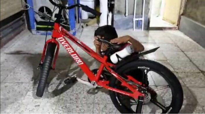 پاسخ رئیسی به نامهی یکخطی پسربچهی اصفهانی