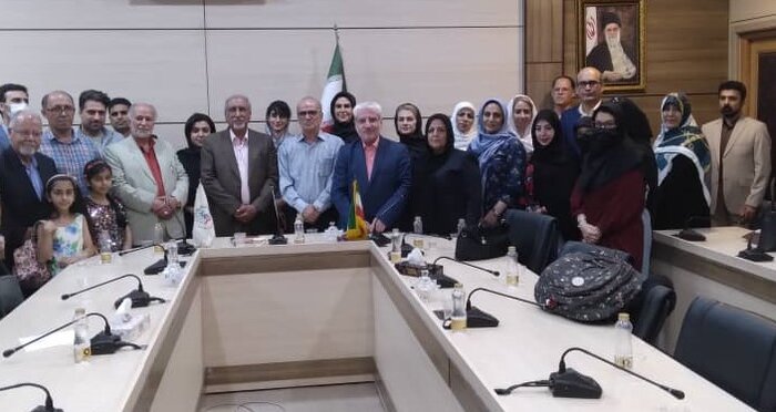 زبان فارسی، هویت ملی ایرانیان و اقوام آن را به یکدیگر پیوند داده است