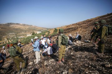 نظامیان صهیونیستی راهپیمایی علیه شهرک سازی در جنوب نابلس را سرکوب کردند