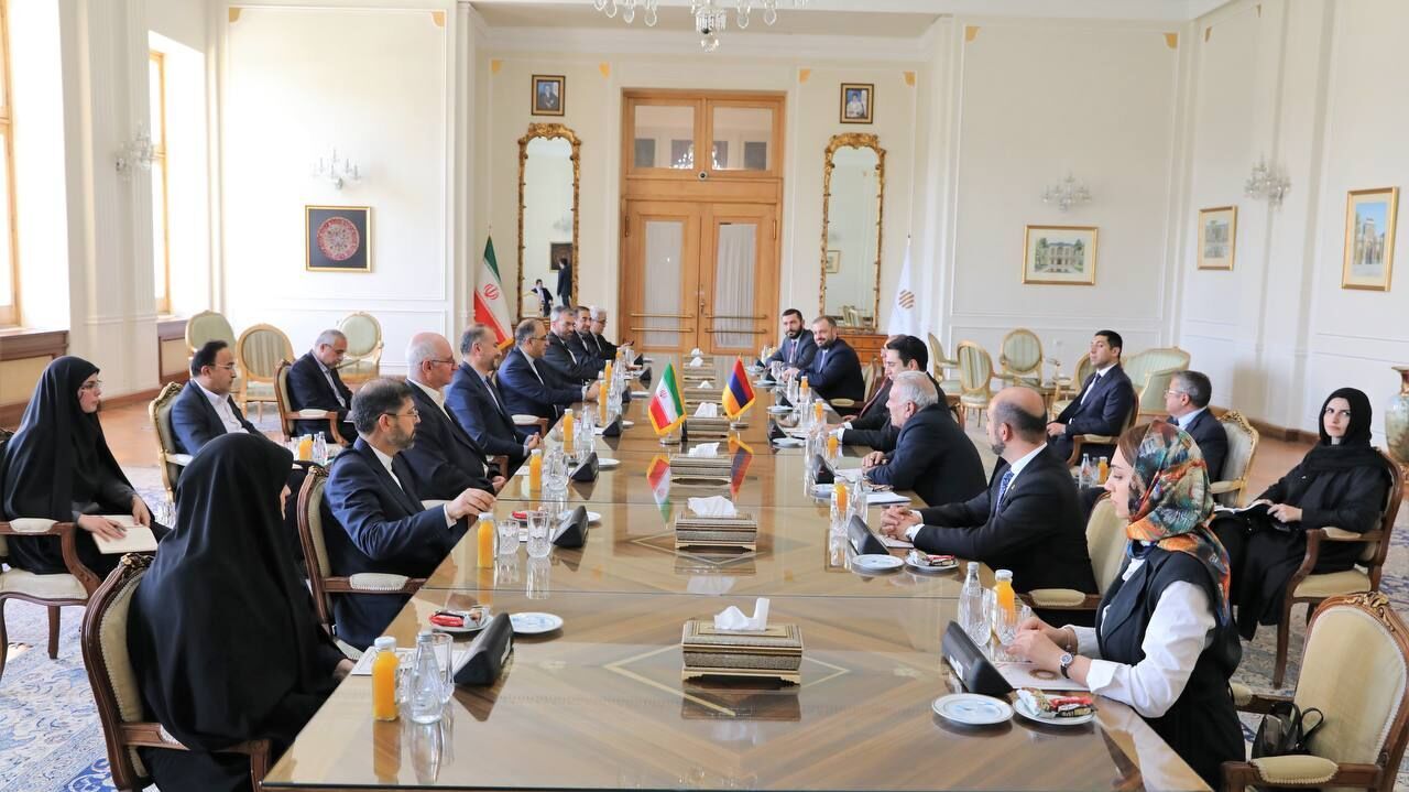 Le président de l'Assemblée nationale d'Arménie souligne la nécessité d'ouvrir un consulat général à Tabriz
