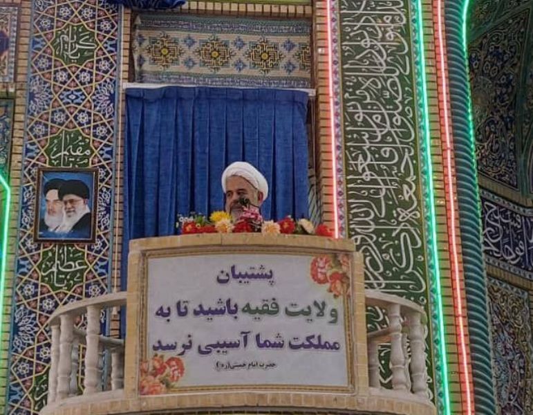 خطیب جمعه کرمان: تداوم نقش مردم از ویژگی‌های انقلاب اسلامی است