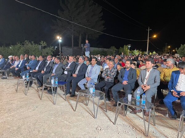 یکی از سیاست ها گسترش گردشگری کشاورزی است