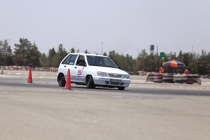 مسابقات موتورسواری و اتومبیلرانی قهرمانی کشور برگزار شد