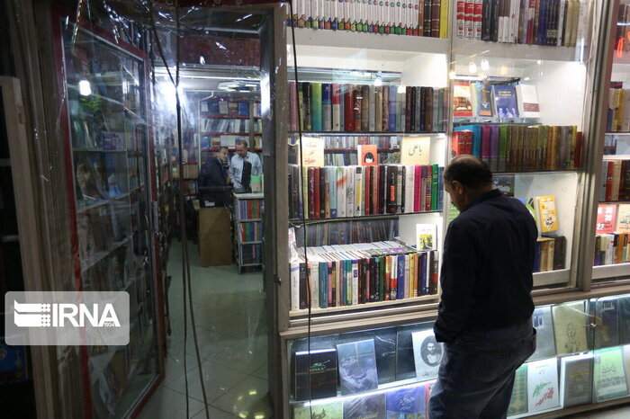 دسترسی به کتاب هموار شد/ از وامهای میلیاردی به چاپخانهها تا اهدای کتاب به مناطق محروم