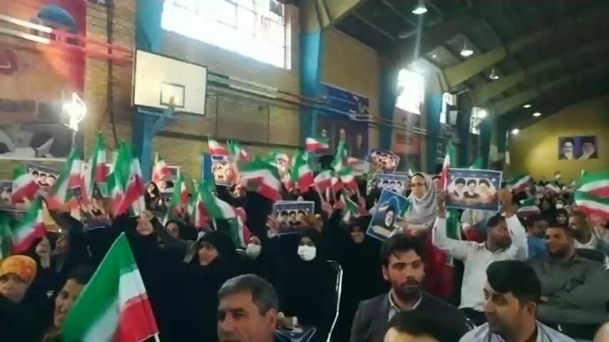 مردم ورامین بیصبرانه منتظر دیدار با رئیس جمهور
 مردم ورامین بیصبرانه منتظر دیدار با رئیس جمهور