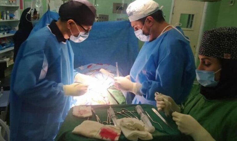 نخستین جراحی تومور مغزی در بیمارستان گناوه انجام شد نخستین جراحی تومور مغزی در بیمارستان گناوه انجام شد