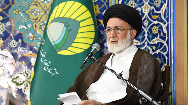 قاضی عسکر: آستانهای مقدس باید کانون پاسخگویی به شبهههای دینی شود