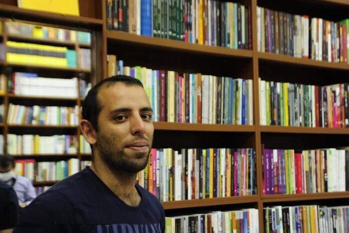 دریافت مالیات از کتابفروشان توازن عرضه و تقاضا را به هم میریزد