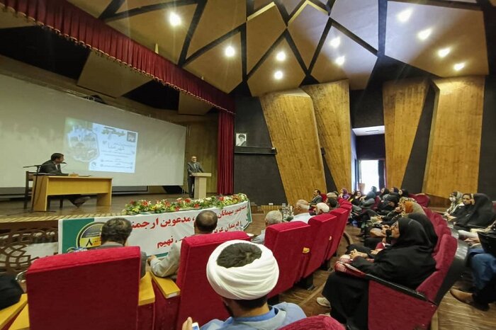 برترین‌های جشنواره شعر استانی شهرخدا در اردبیل تجلیل شدند