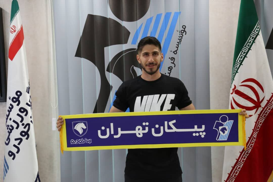 حمله فرهاد مجیدی به اردوی استقلال در روز معرفی جانشینش