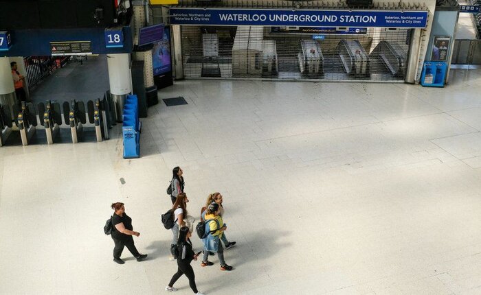 اعتصاب شبکه ریلی، حمل و نقل انگلیس را زمینگیر کرد