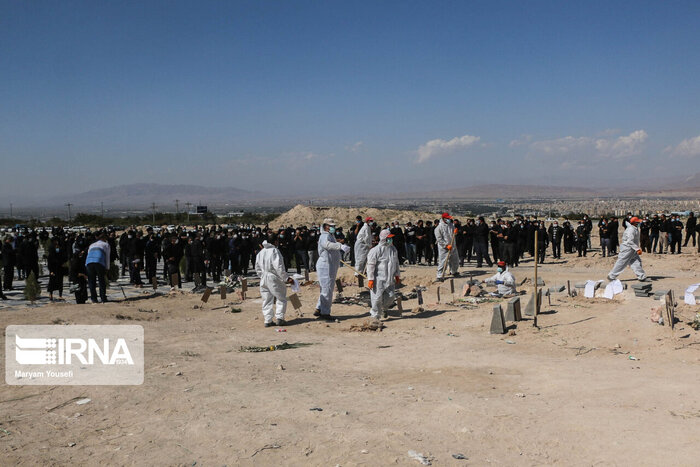 مرگهای کرونایی و داغهایی سنگین بر دل مردم/ کووید۱۹ هیچ خانوادهای را از مرگ خالی نگذاشت