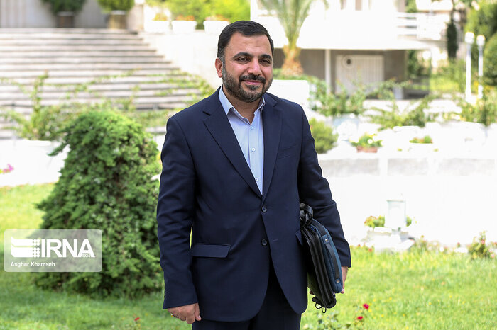 گپوگفت دولتمردان و خبرنگاران درباره «برادران لیلا»، «حقوق بازنشستهها» و «یارانهها»